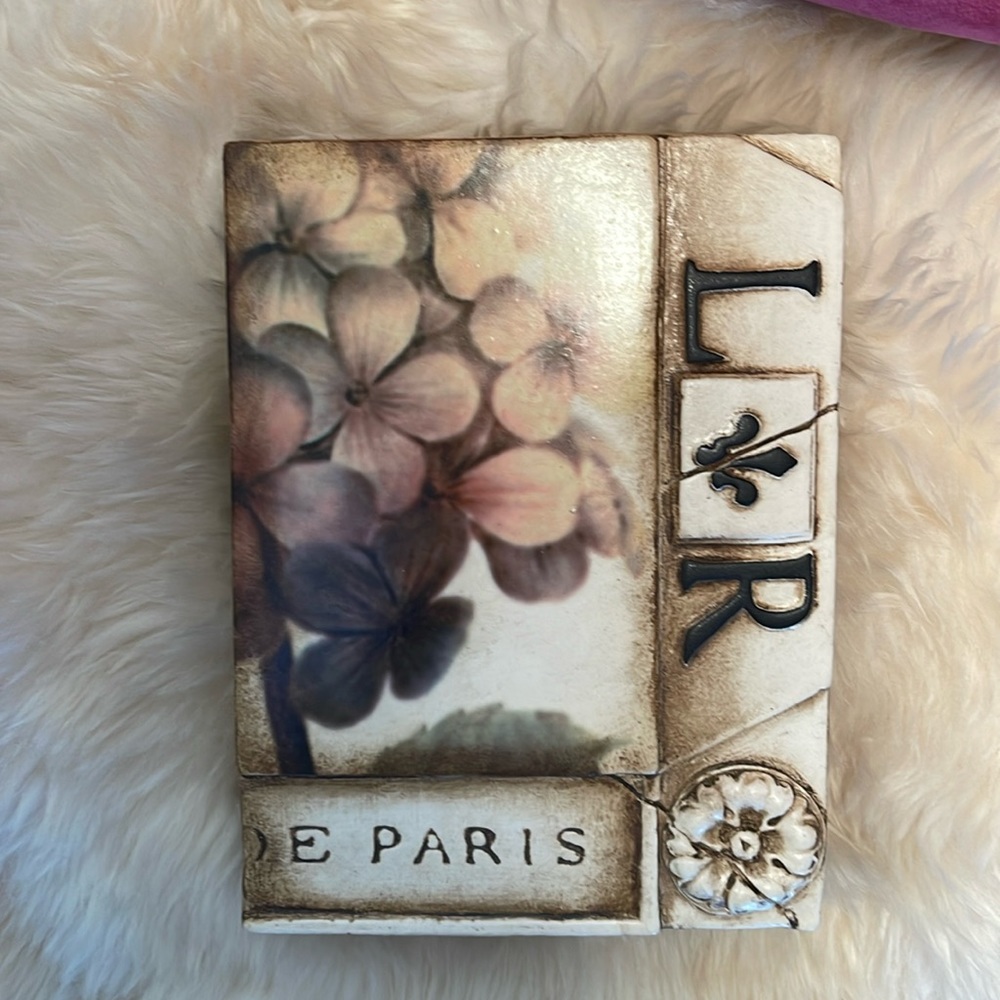Sid Dickens tile T–85 L & R Flower